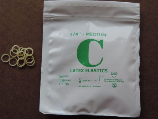 Medium 1/4″ Ortho Rubber Bands 100 pkg